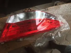 Toyota Camry 2016 Tail Light 1.