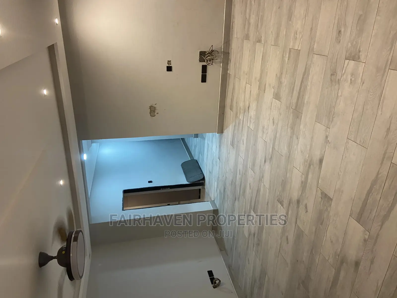 2bdrm Apartment in Tseaddo, Airport Residential Area for rent