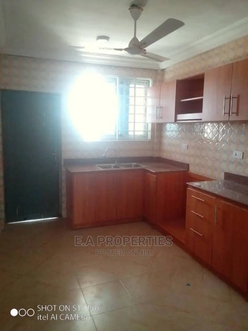 3bdrm House in E a Properties, Housing Down for Rent