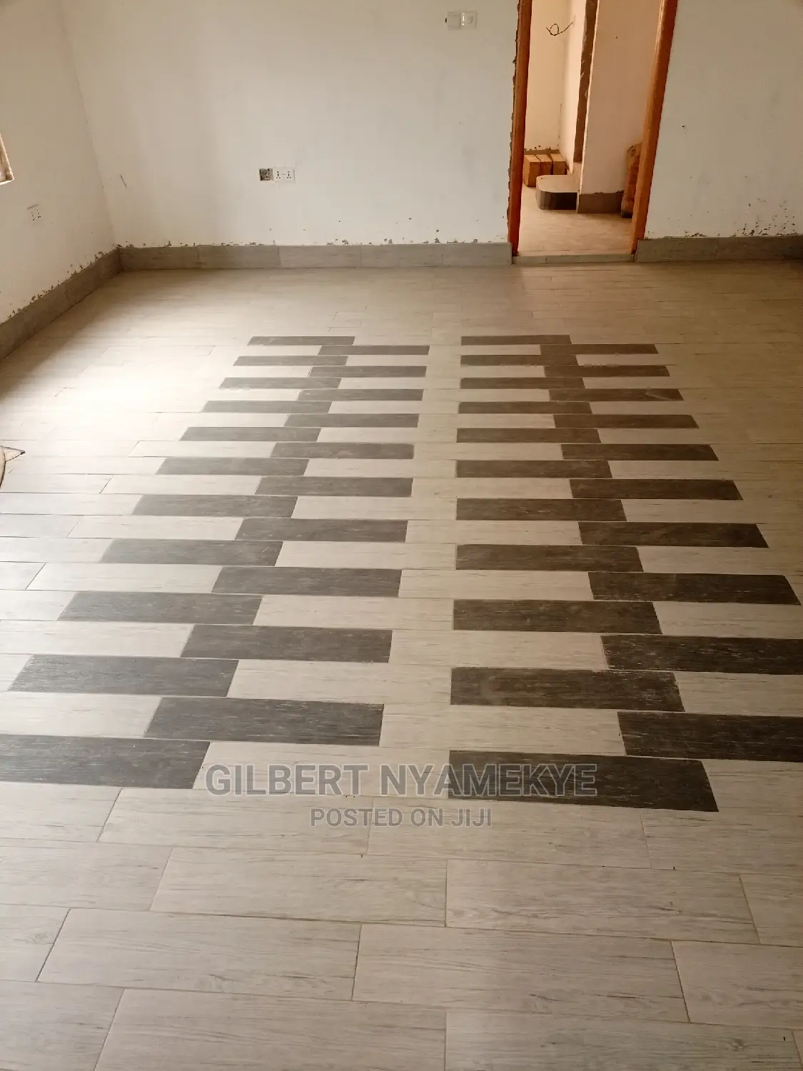 Professional and Experience Tiler for Your Project