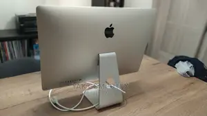 Desktop Computer Apple iMac 8GB Intel Core I5 SSD 1T