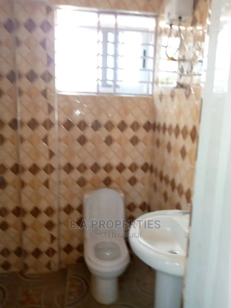 2bdrm Apartment in E a Properties, School Junction for Rent