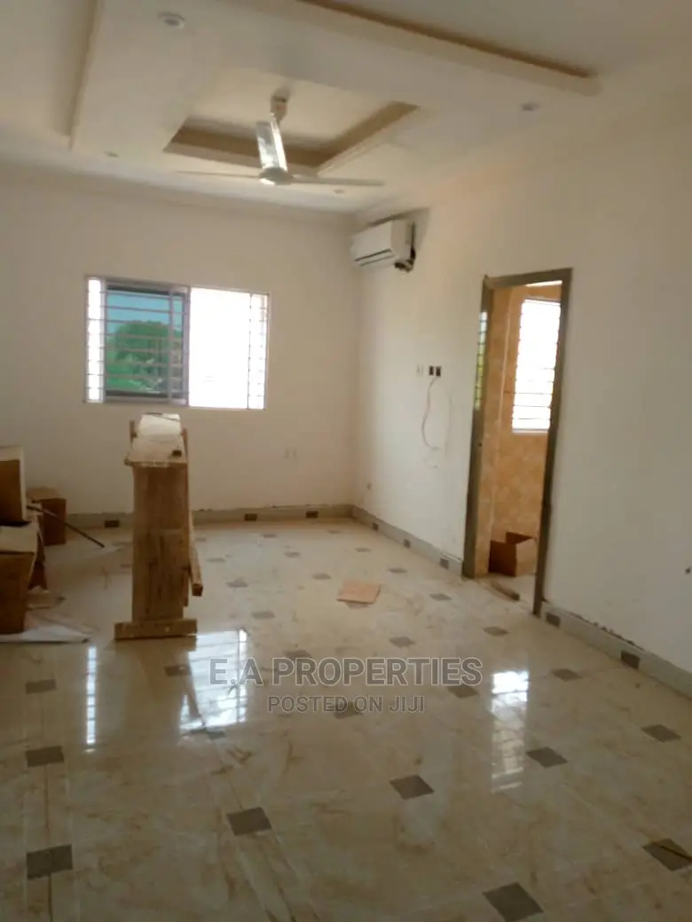 2bdrm Apartment in E a Properties, School Junction for Rent
