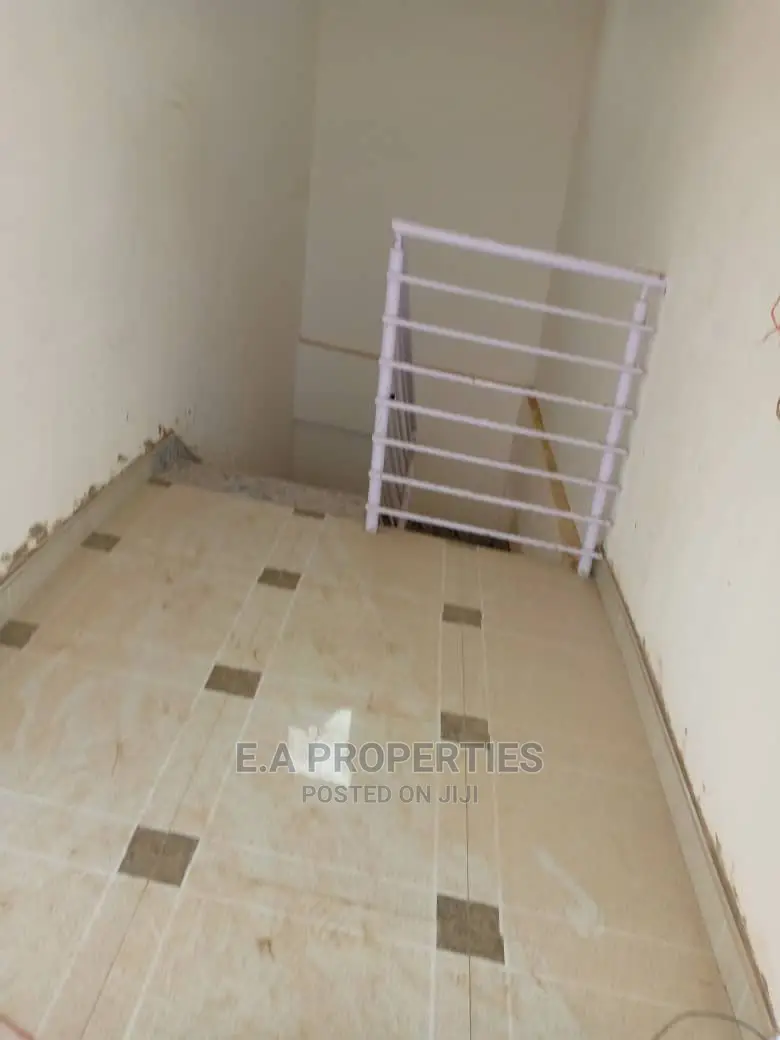 2bdrm Apartment in E a Properties, School Junction for Rent