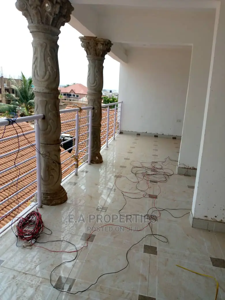 2bdrm Apartment in E a Properties, School Junction for Rent