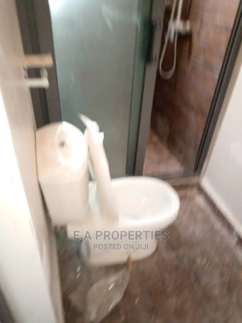 3bdrm House in E a Properties, School Junction for Rent