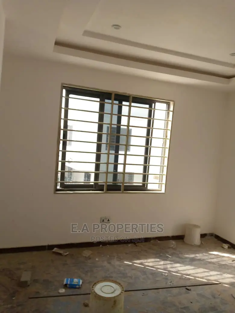 3bdrm House in E a Properties, School Junction for Rent