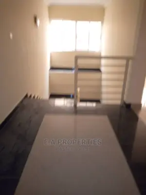4bdrm House in E a Properties, School Junction for Rent
