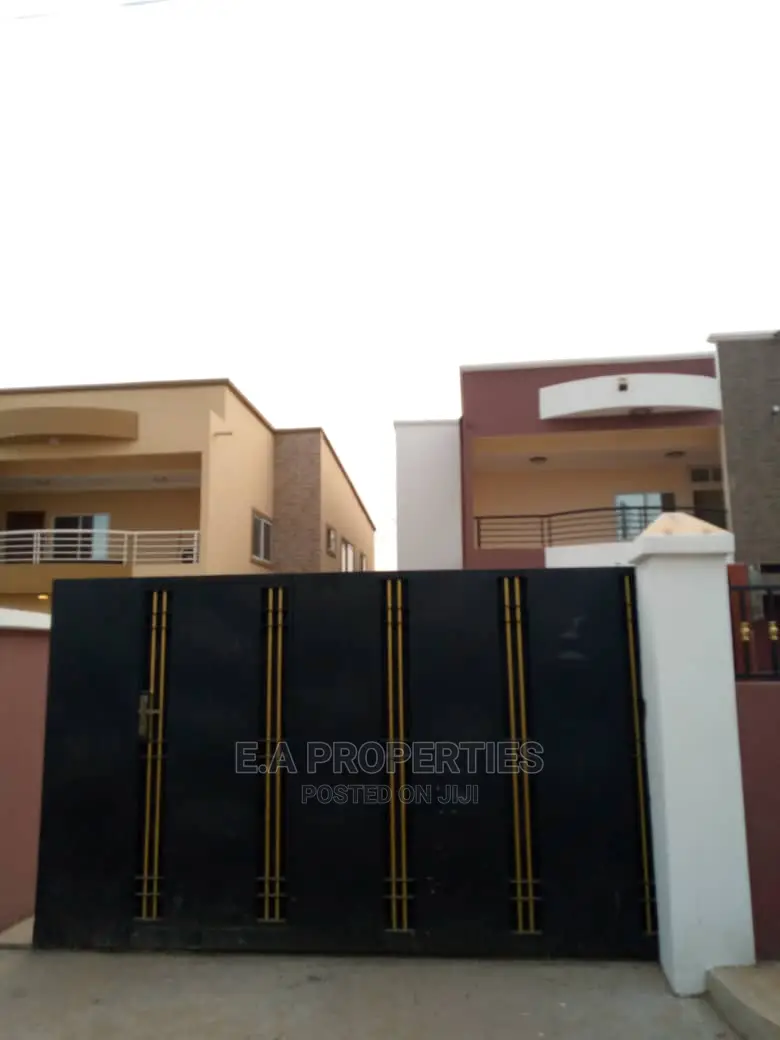 4bdrm House in E a Properties, School Junction for Rent