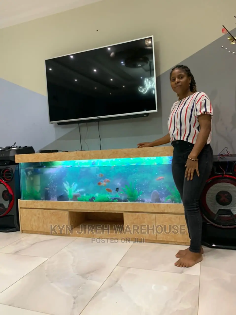 Tv Stand Aquarium With 15 Fishes Promo
