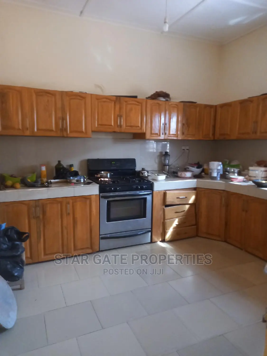 Furnished 6bdrm House in Star Gate Properties, Kumasi Metropolitan