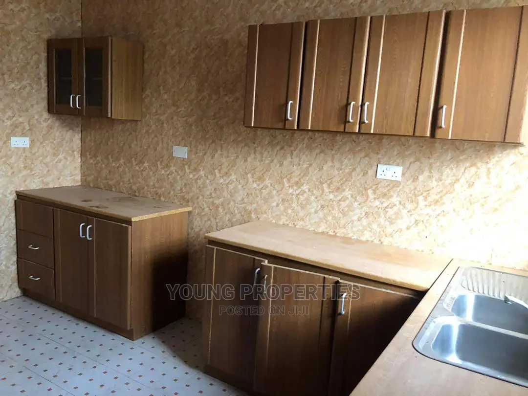 2bdrm Apartment in Young Agent, Toll Booth for rent