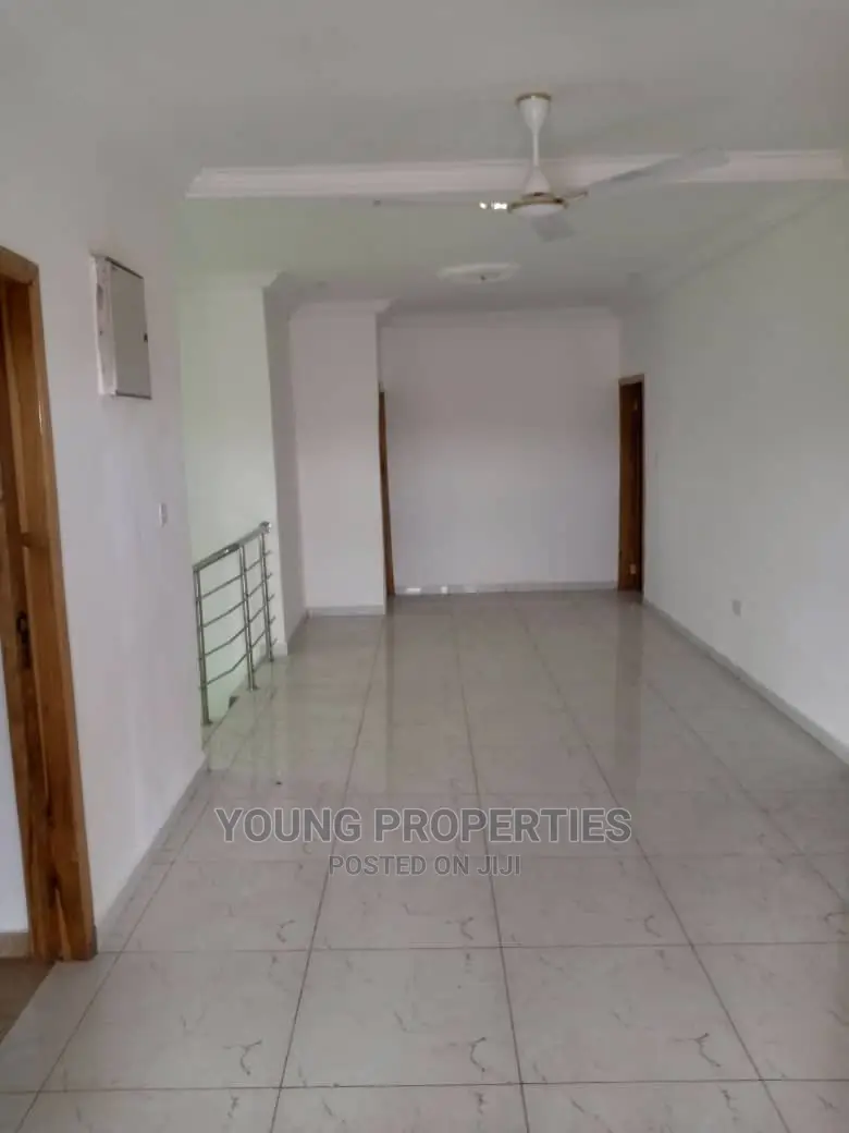 2bdrm Apartment in Young Agent, Toll Booth for rent