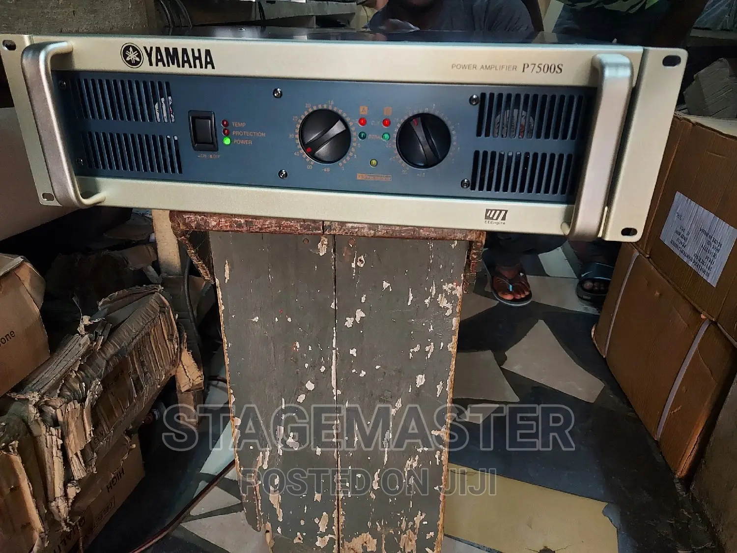 Yamaha Amplifier 7500s