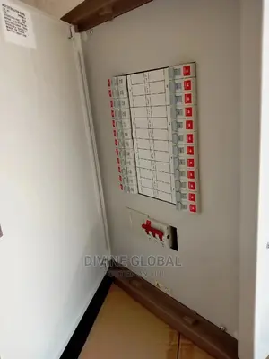 8way 3phase Distribution Board Havell Main Switch