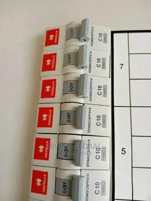 8way 3phase Distribution Board Havell Main Switch