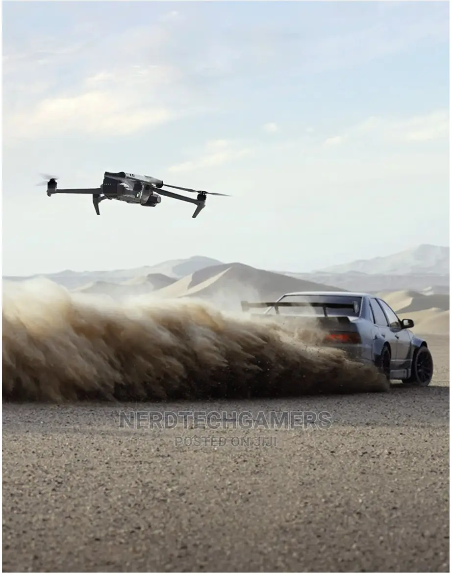 Dji Mavic 3 Fly More Combo - Camera Drone With 4/3 Cmos Hass