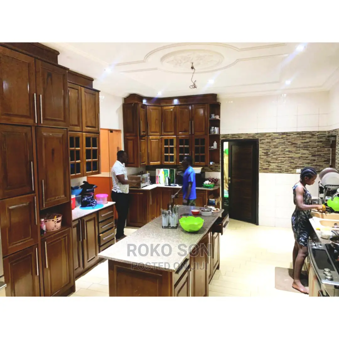 5bdrm Mansion in Dr Roko, Spintex for sale