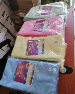 Microfiber Dusters for Cleaning Polishing Surfaces