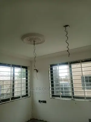 2bdrm Apartment in E a Properties, School Junction for Rent