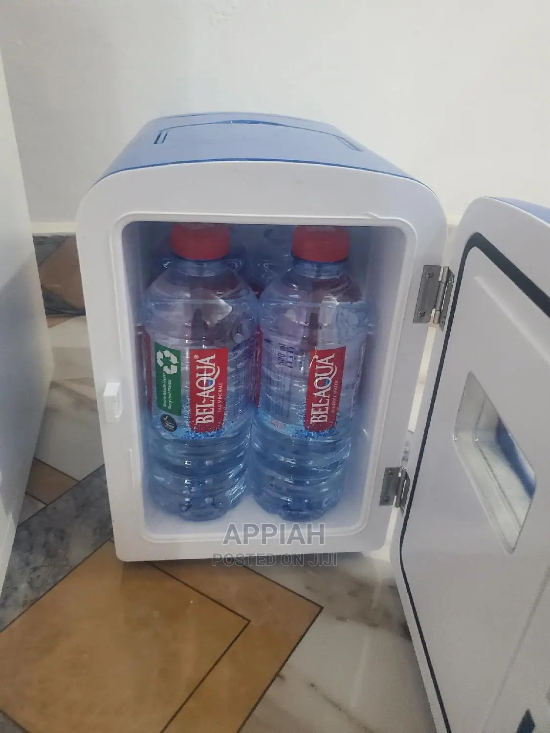 6 Can Pepsi Mini Refrigerator