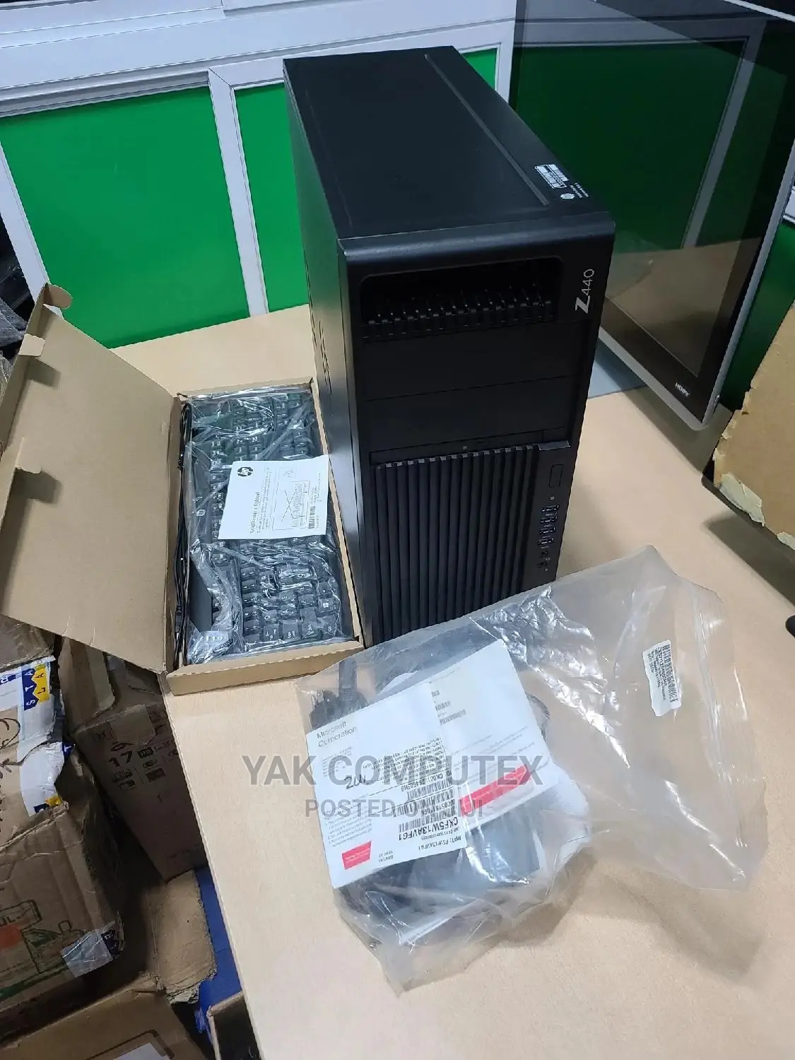 New Desktop Computer HP Z440 16GB Intel Xeon HDD 1T