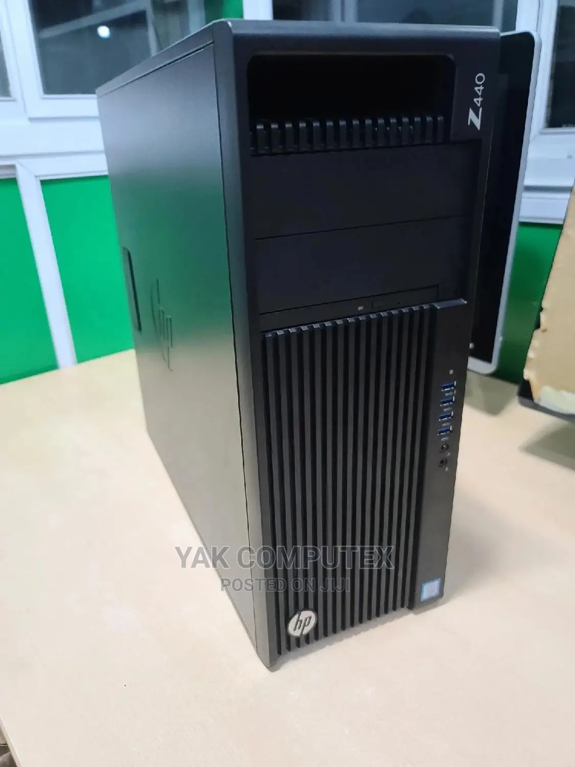 New Desktop Computer HP Z440 16GB Intel Xeon HDD 1T