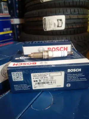 YR7LPP33W Bosch Spark Plug for VW Audi Porsche + Delivery