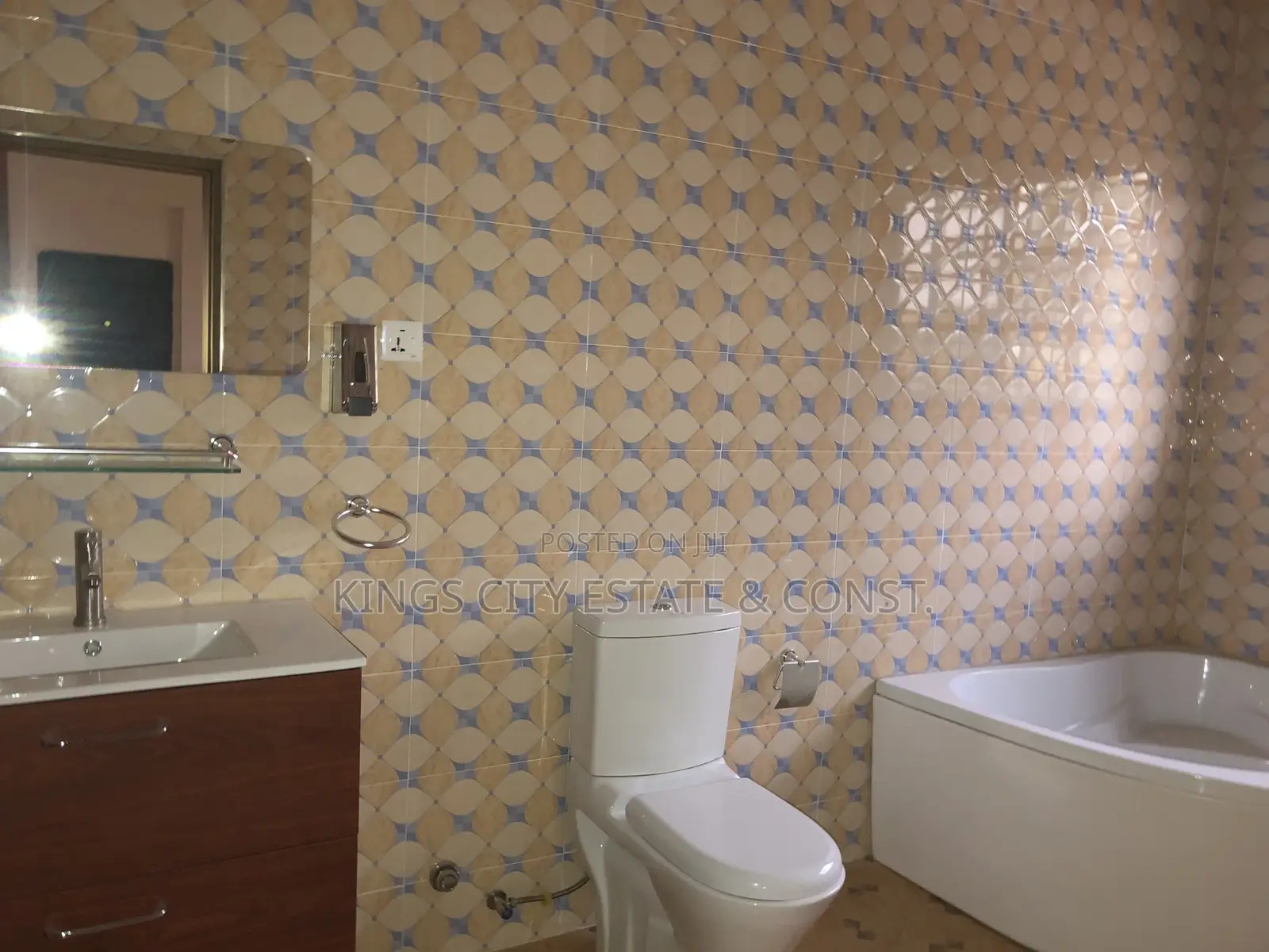 6bdrm House in Acp Estate, Dome for sale