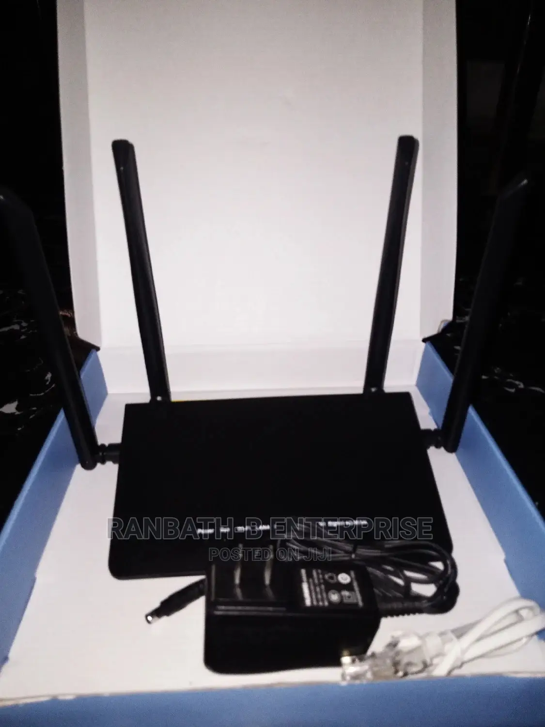 Universal 4G Wireless Router