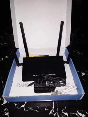 Universal 4G Wireless Router