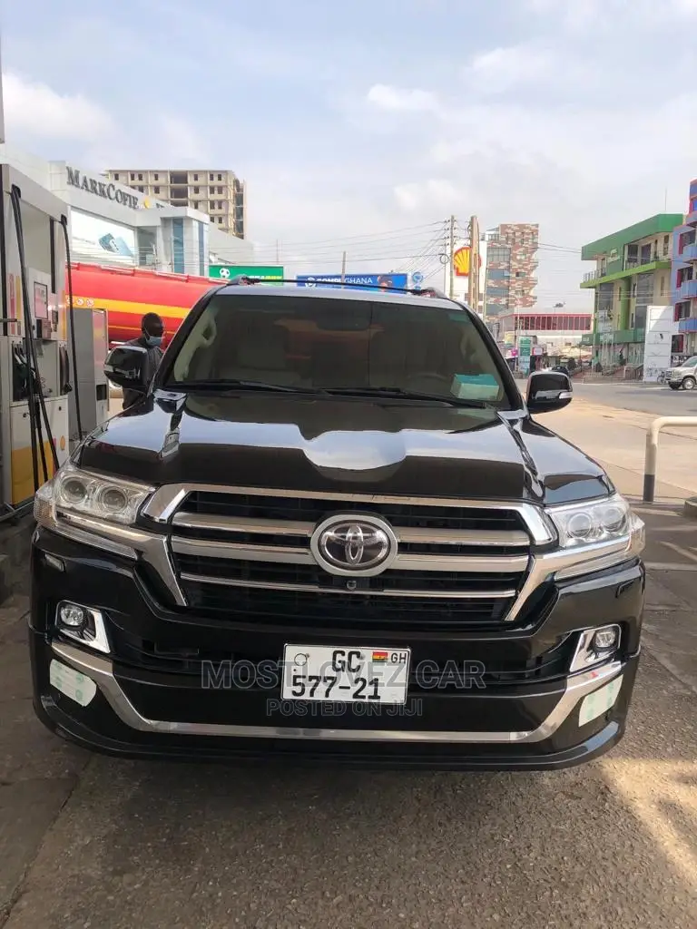 Car Rentals . Landcruiser V8 for Rent in Ghana