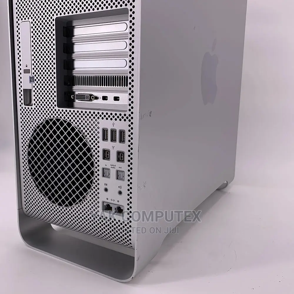 Desktop Computer Apple iMac Pro 24GB Intel Xeon SSHD (Hybrid) 1T