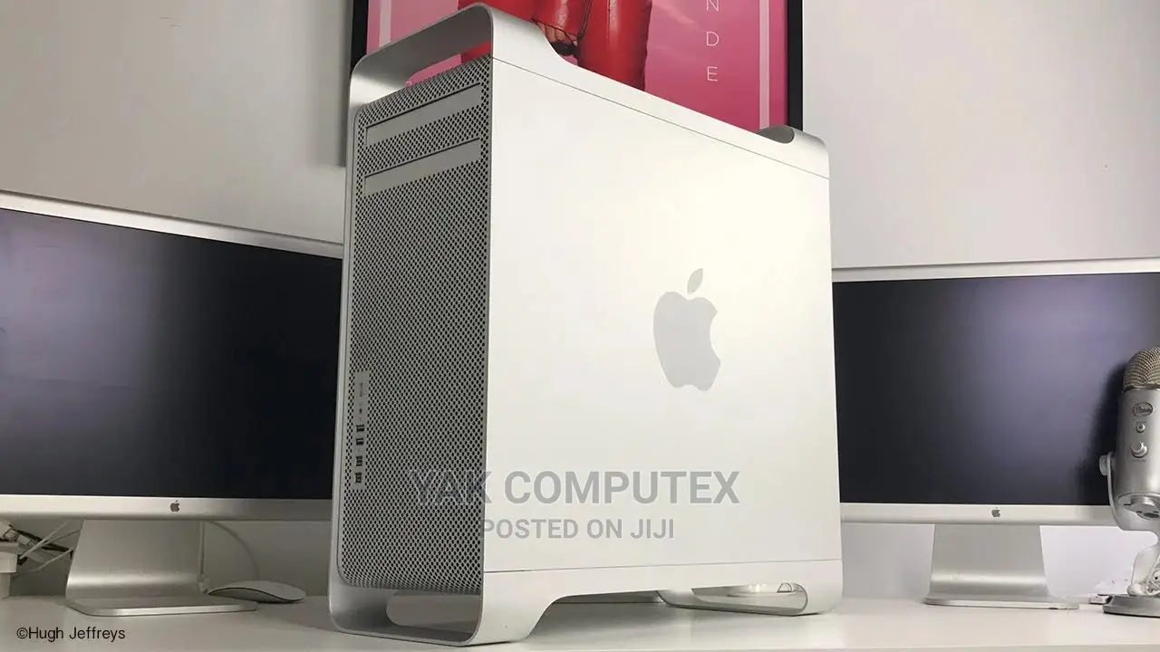 Desktop Computer Apple iMac Pro 24GB Intel Xeon SSHD (Hybrid) 1T