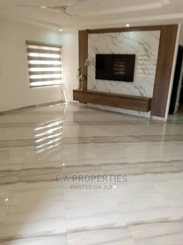 3bdrm House in E a Properties, Mile 7 for Sale