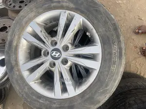 Used HUNDAI Rim