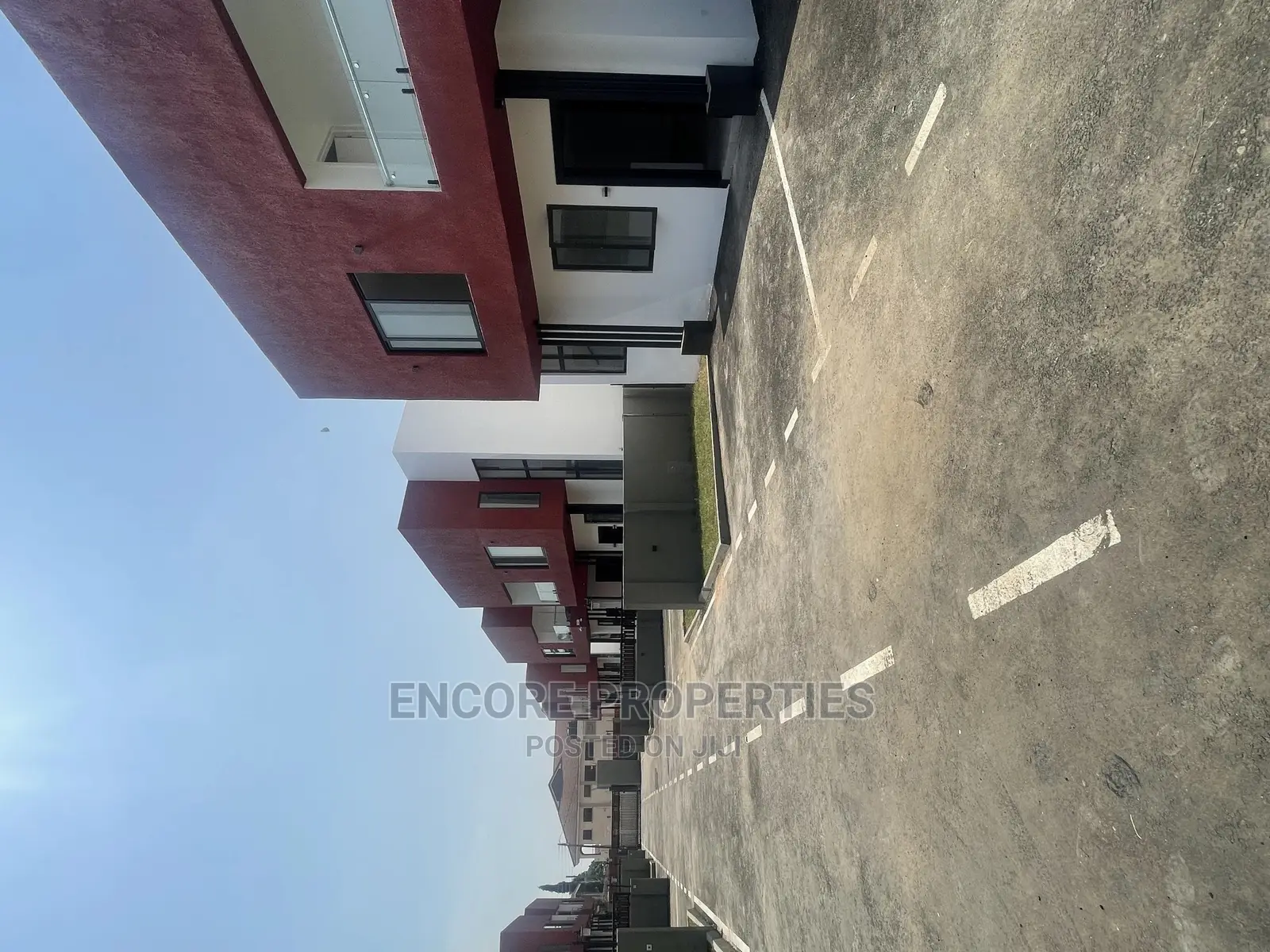 3bdrm Townhouse/Terrace in , East Legon for Sale