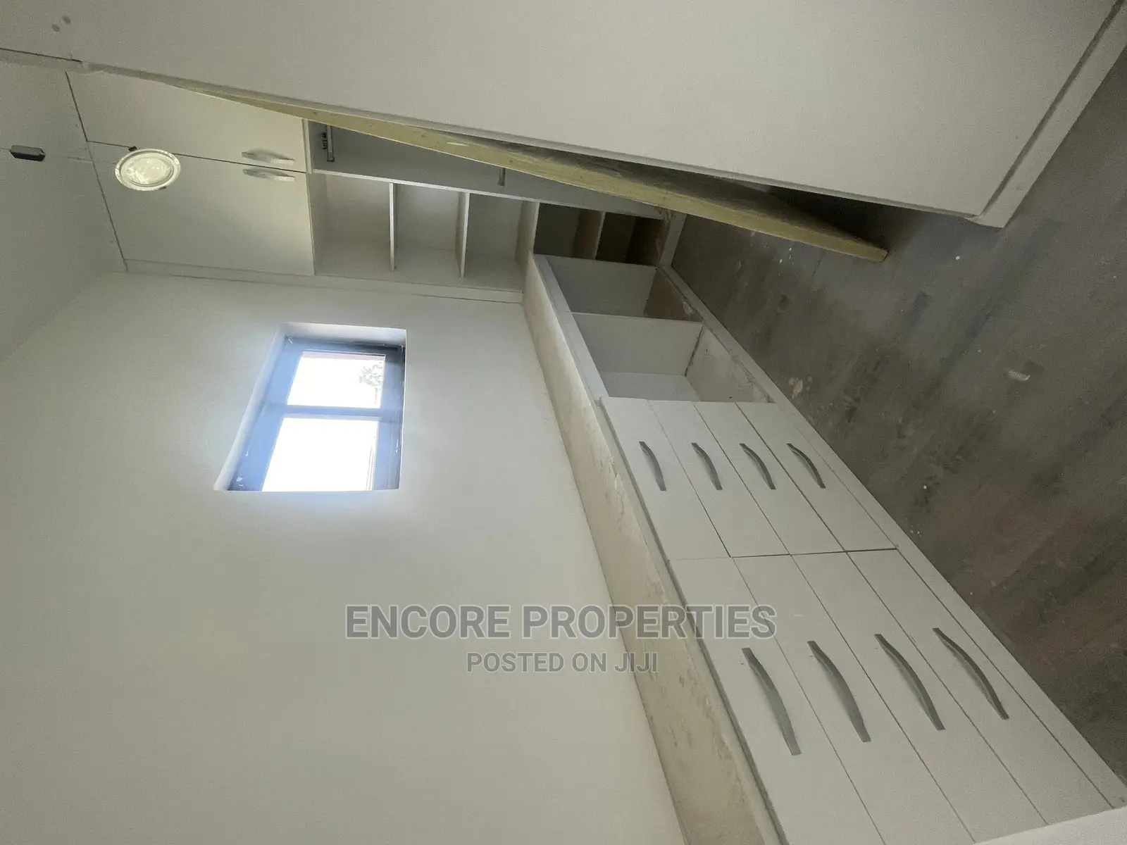 3bdrm Townhouse/Terrace in , East Legon for Sale