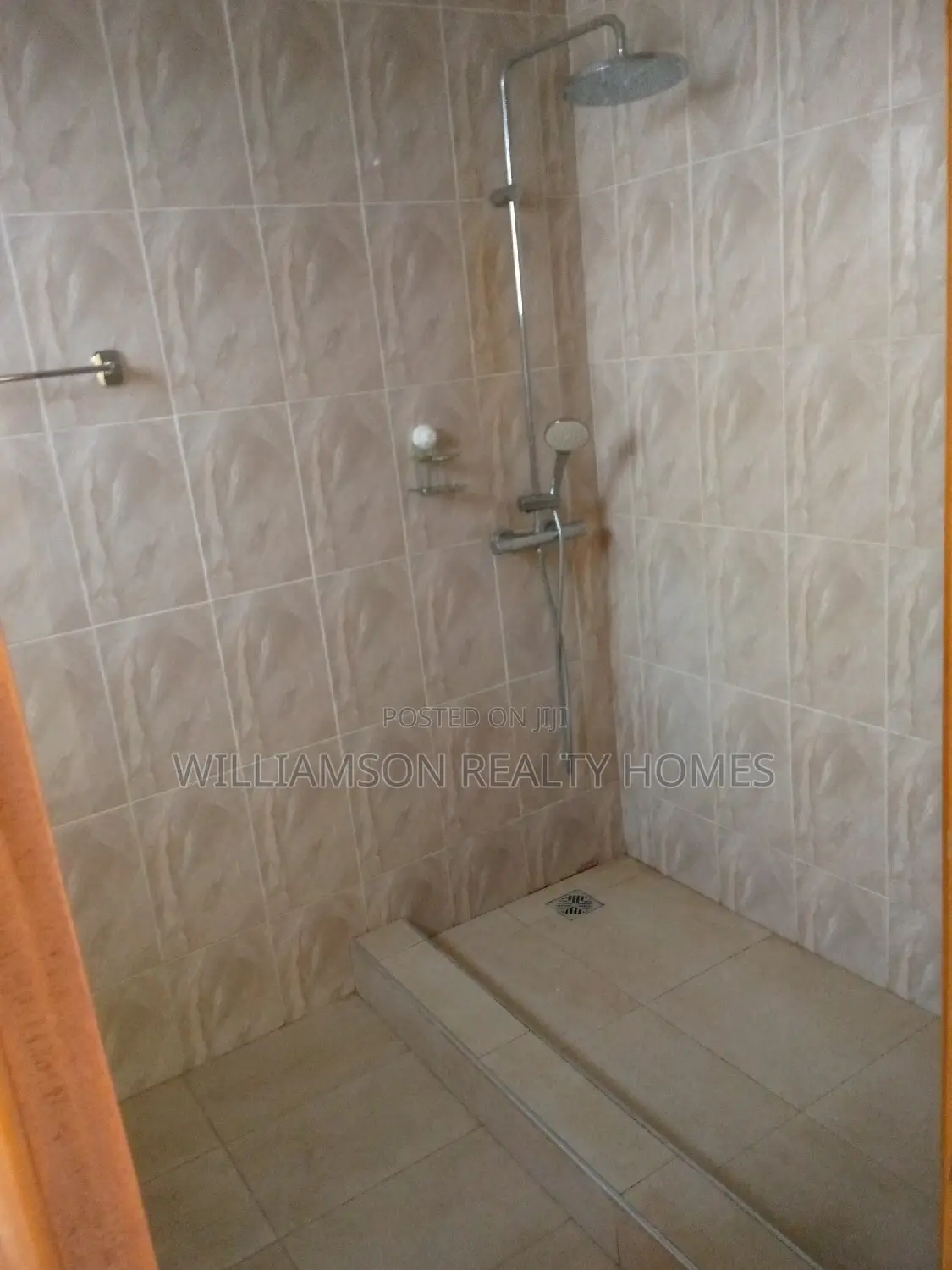3bdrm Apartment in Hfc Estate, Spintex for rent
