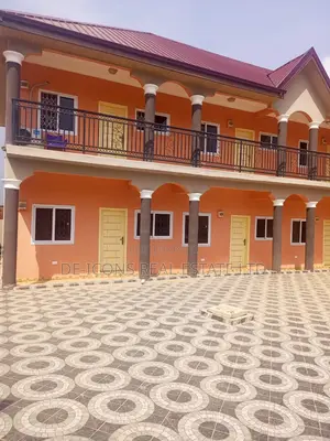 1bdrm Duplex in De-Icons Real Estate, Awutu Senya East Municipal