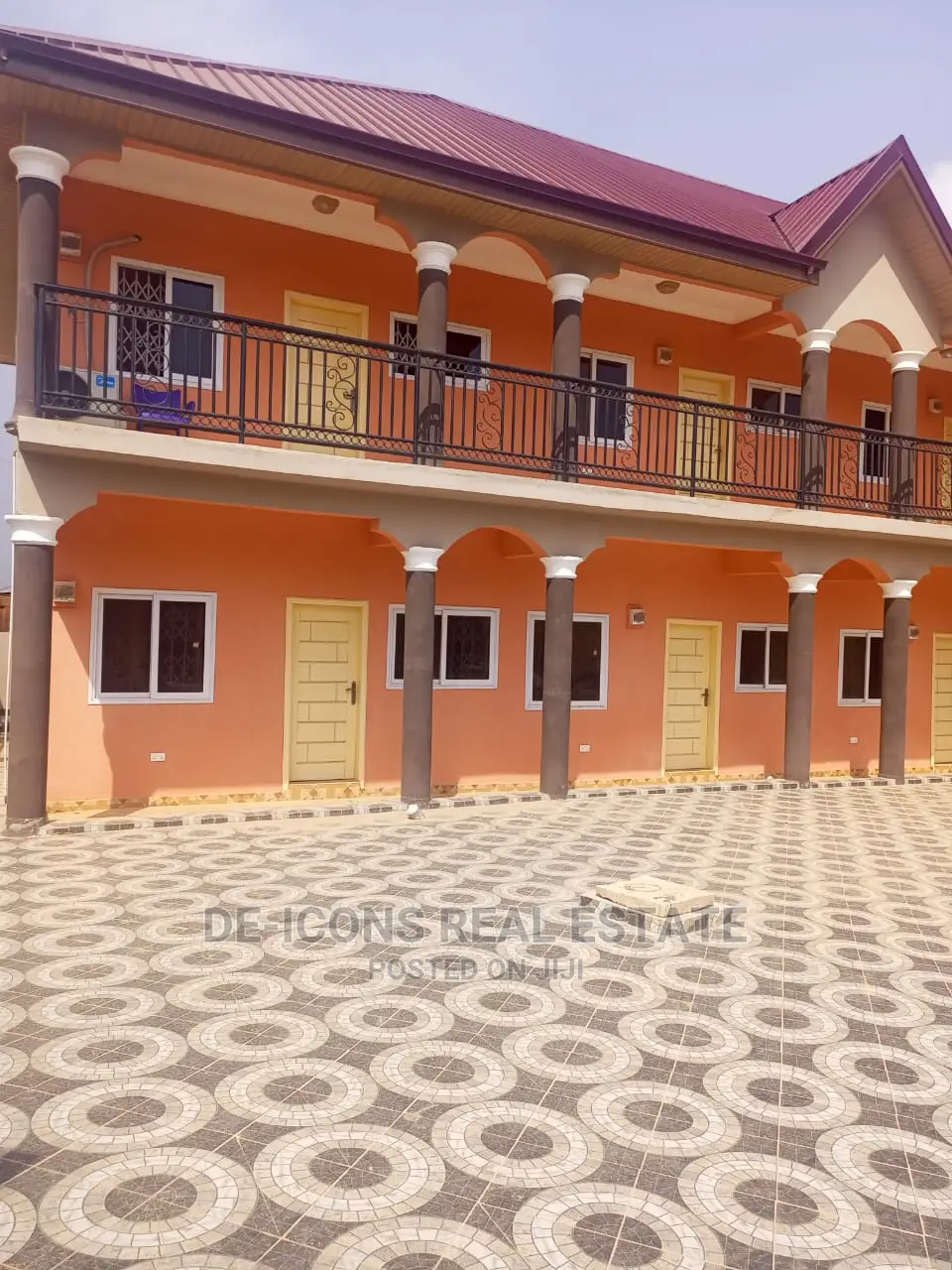 1bdrm Duplex in De-Icons Real Estate, Awutu Senya East Municipal