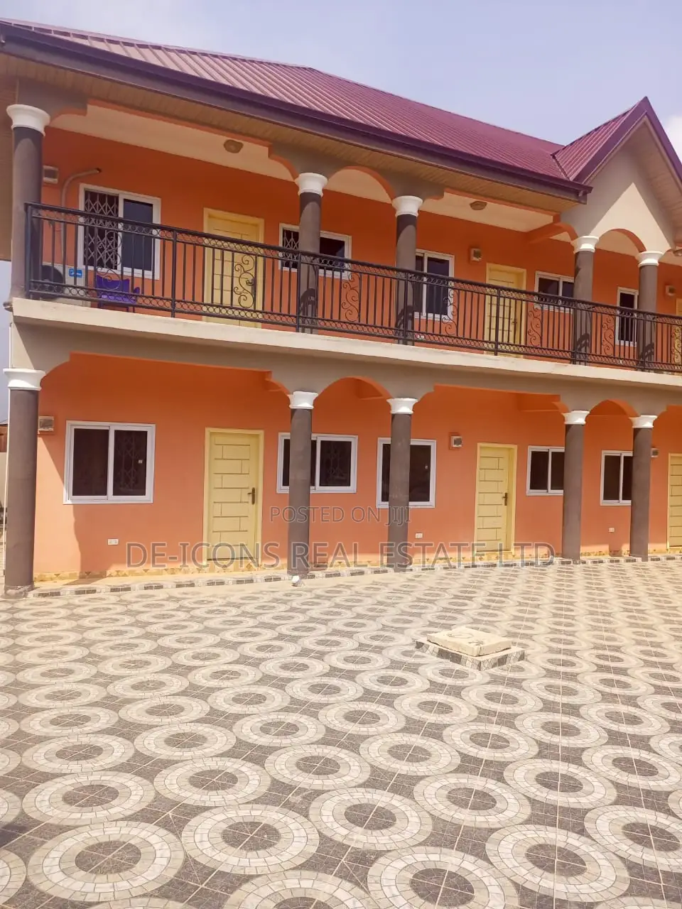 1bdrm Duplex in De-Icons Real Estate, Awutu Senya East Municipal