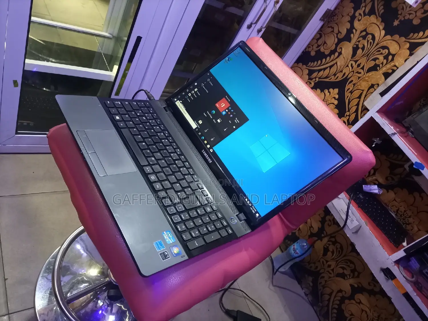 New Laptop Samsung N130 4GB Intel Core I3 HDD 320GB
