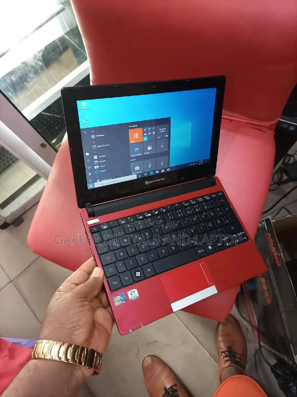 New Laptop Acer Aspire 1 2GB Intel Atom HDD 256GB