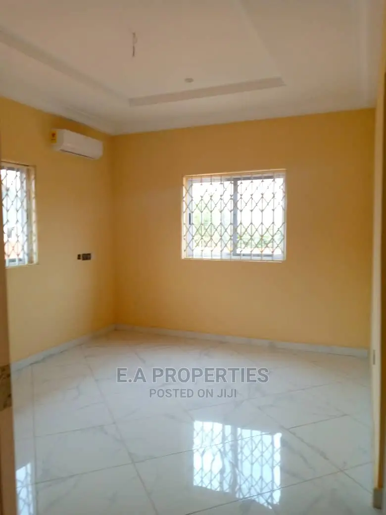 4bdrm House in E a Properties, Asore Junction for Sale