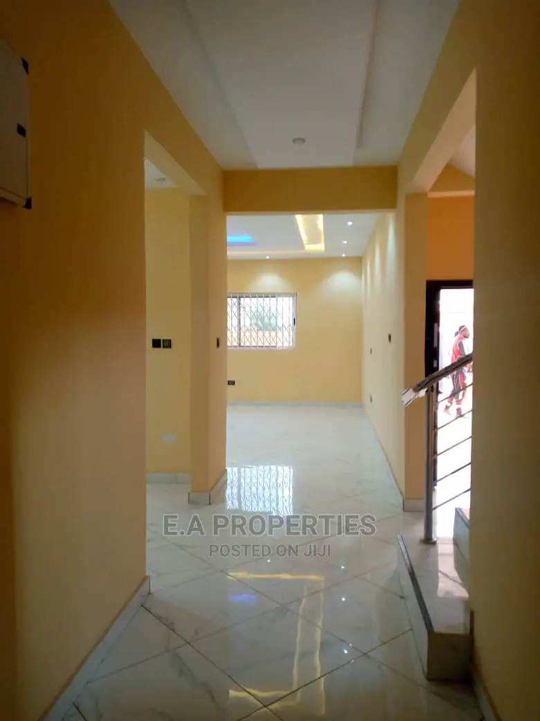 4bdrm House in E a Properties, Asore Junction for Sale