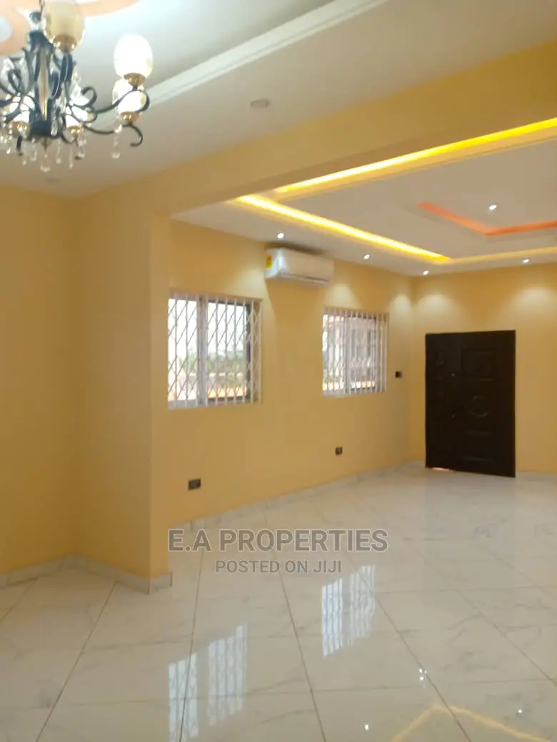 4bdrm House in E a Properties, Asore Junction for Sale