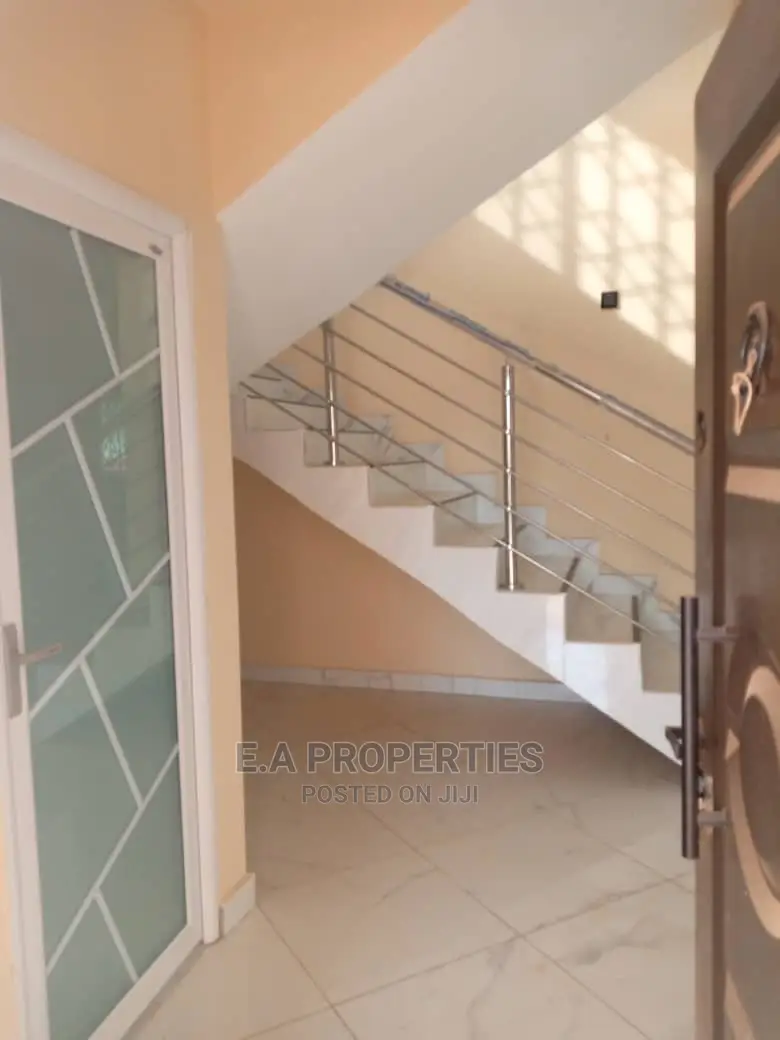 4bdrm House in E a Properties, Asore Junction for Sale