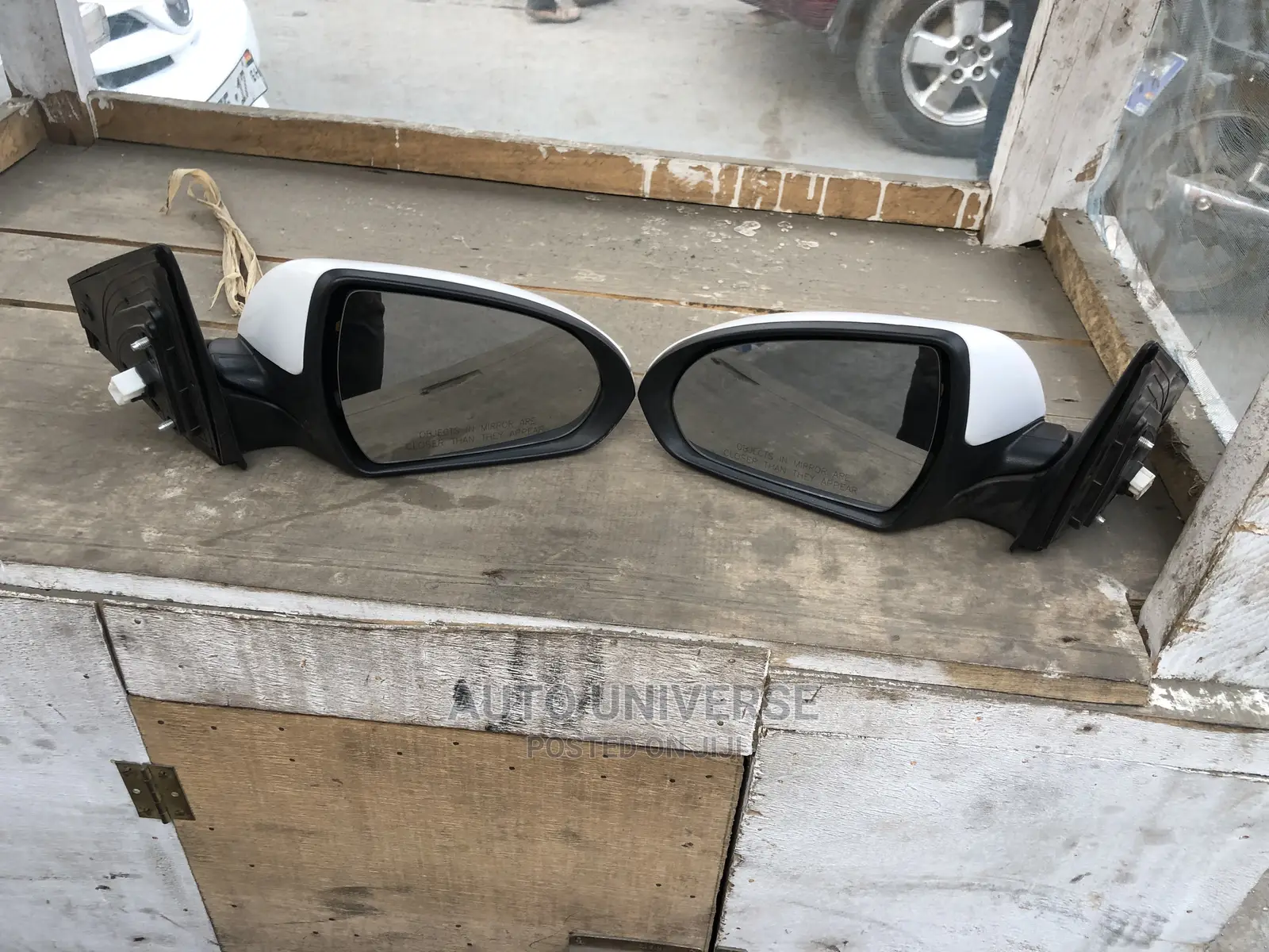 Hyundai Elantra 2017/18 Side Mirror With Light Available
