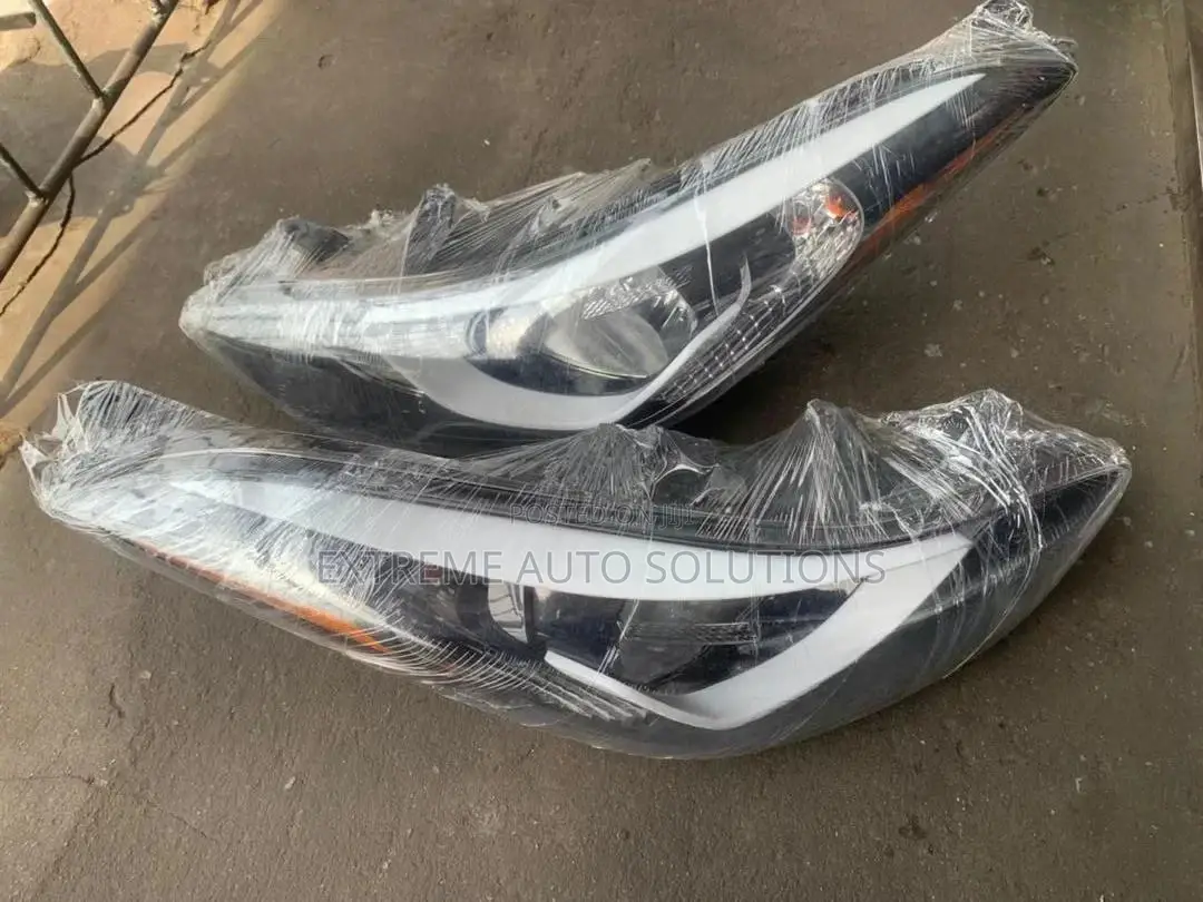 Hyundai Elantra 2016 Headlights